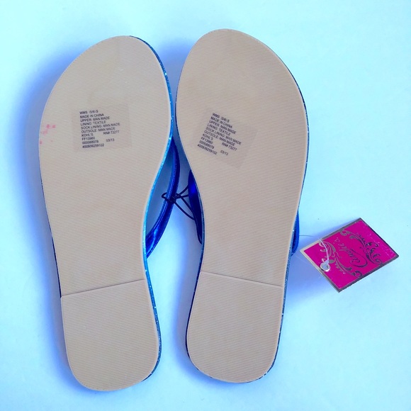 NEW CANDIE’S Galaxy Sandals Flip Flops Studded Stars Small 5/6 Women’s - Picture 6 of 16